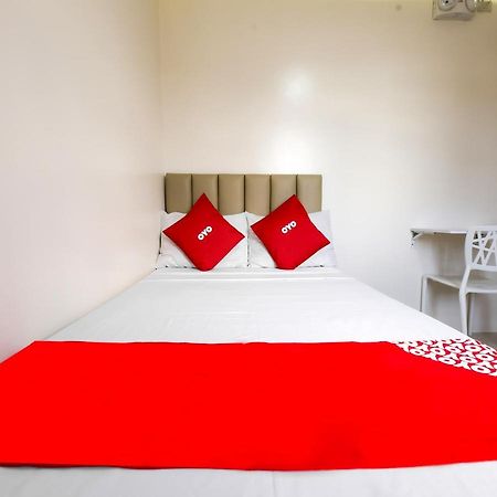 Oyo 783 Freemont Place Paranaque City Екстериор снимка