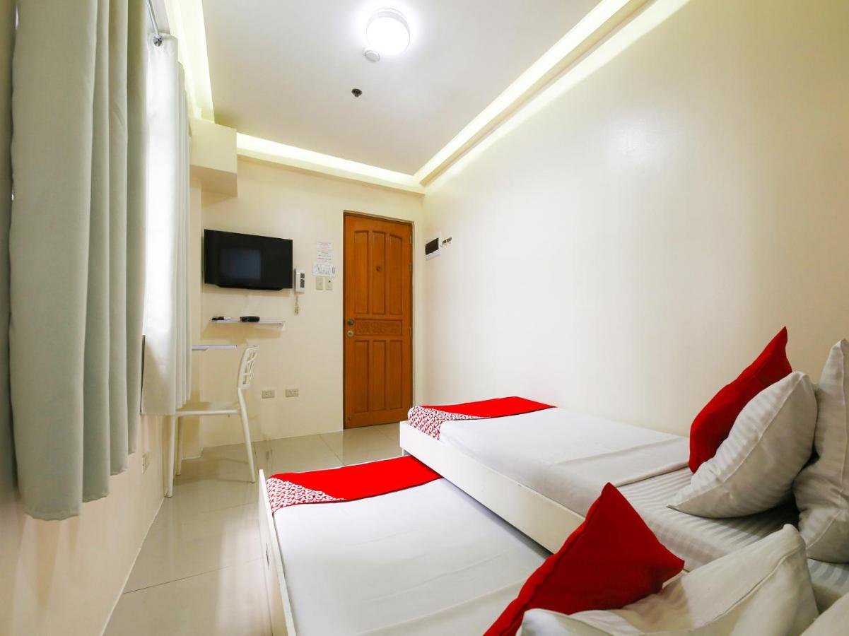Oyo 783 Freemont Place Paranaque City Екстериор снимка