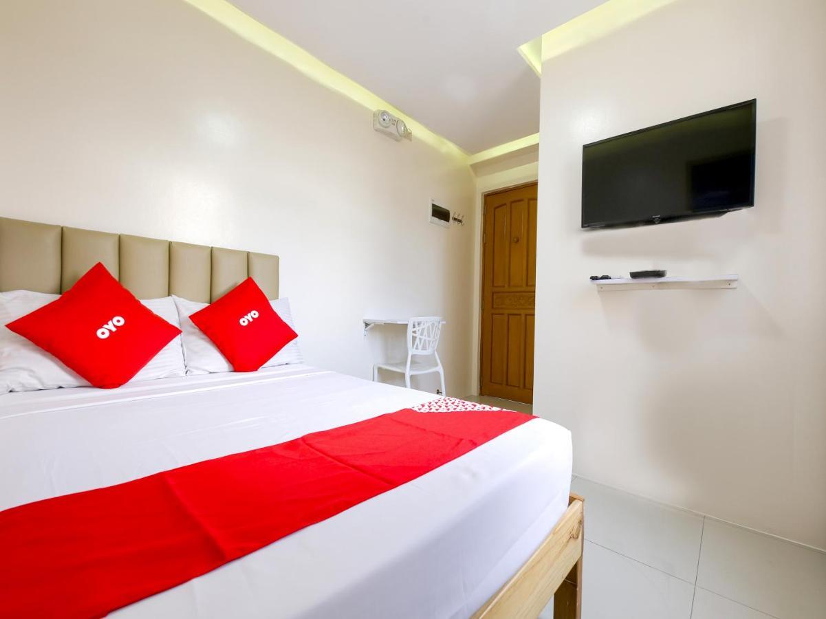Oyo 783 Freemont Place Paranaque City Екстериор снимка