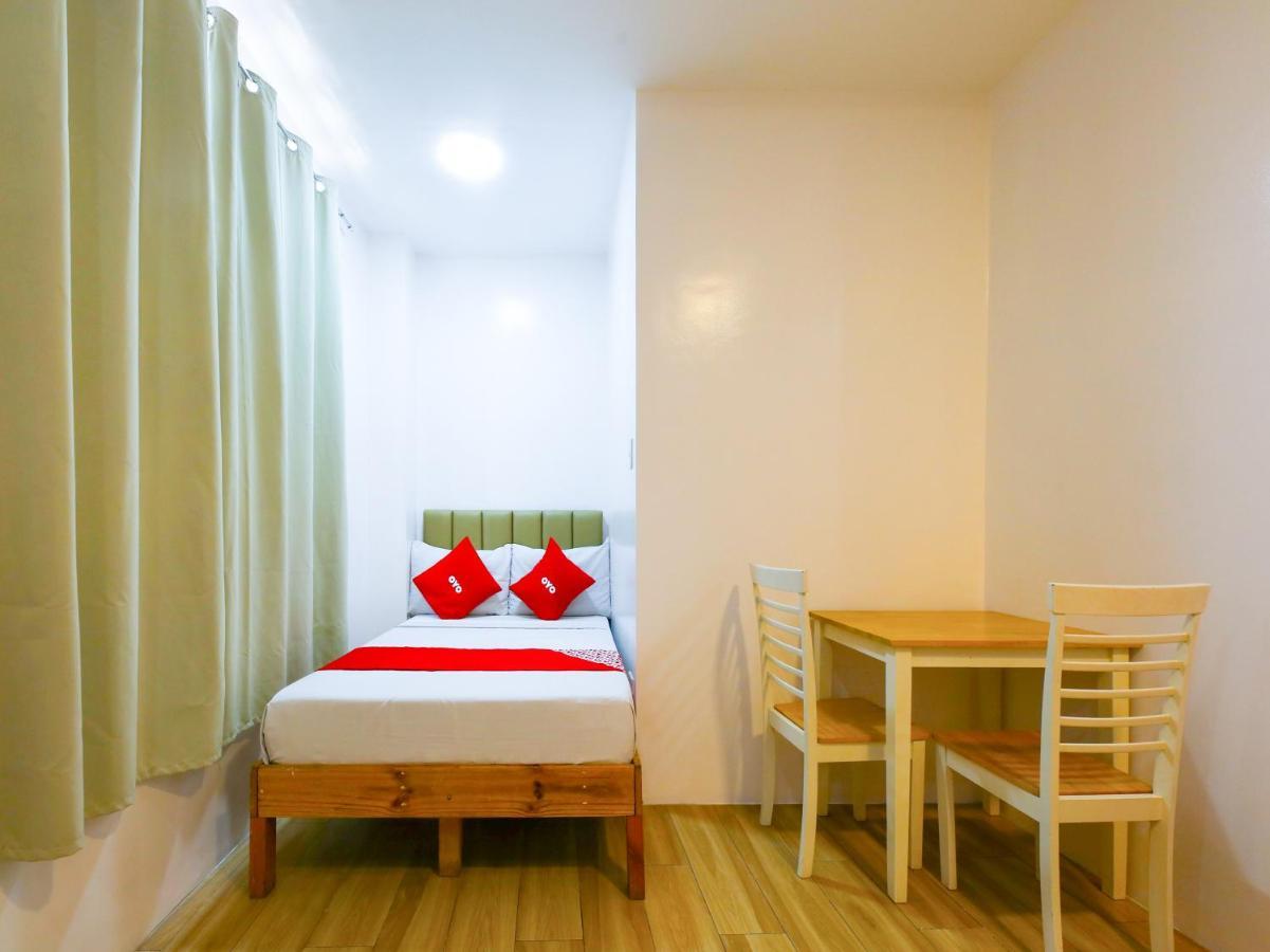 Oyo 783 Freemont Place Paranaque City Екстериор снимка