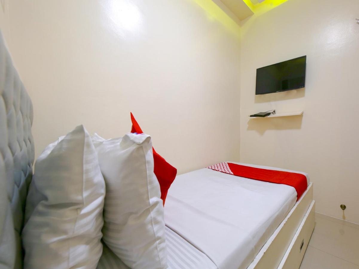 Oyo 783 Freemont Place Paranaque City Екстериор снимка